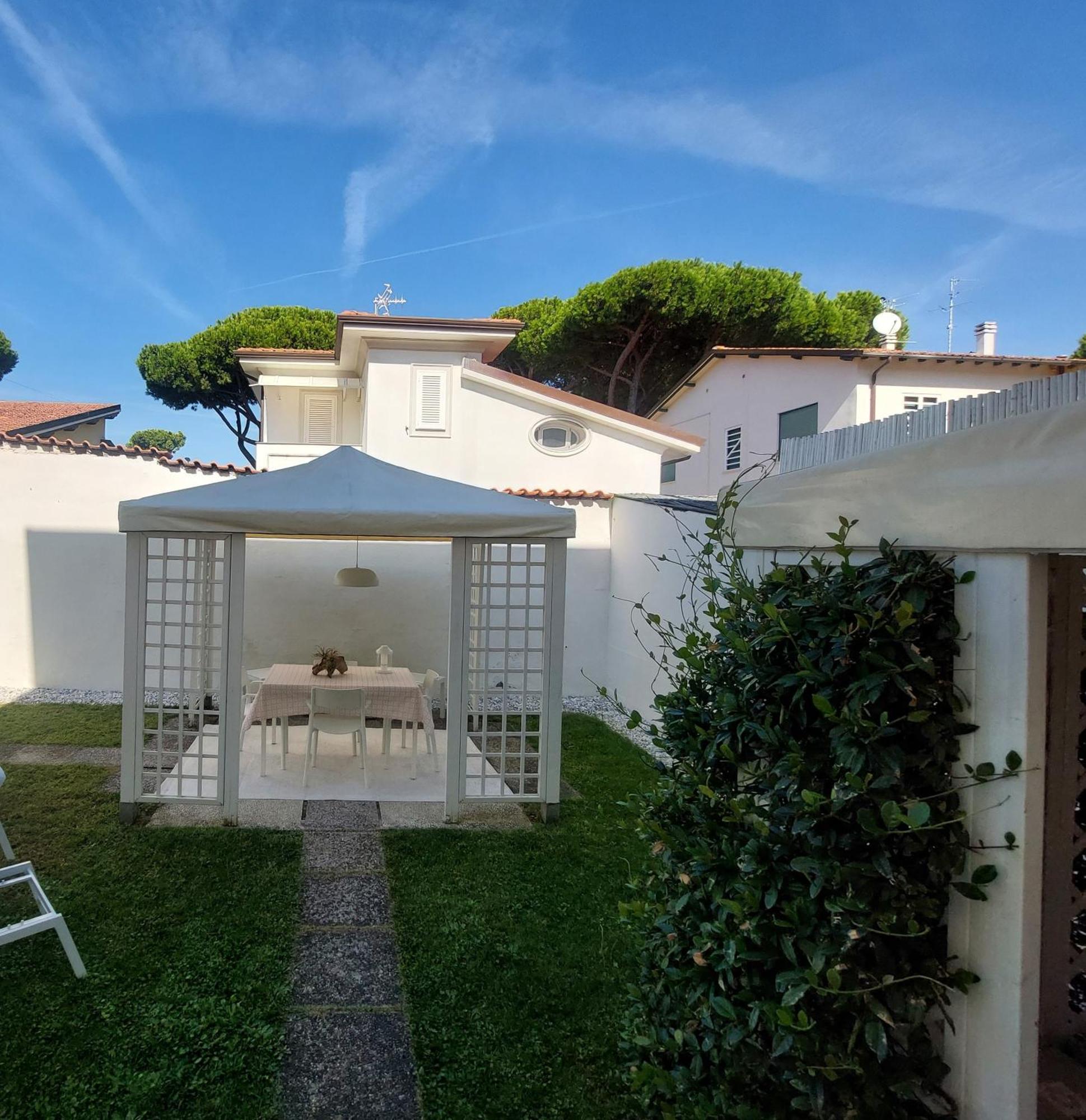 Minzoni94 - Twobedroom+Garden リド・ディ・カマイオーレ エクステリア 写真