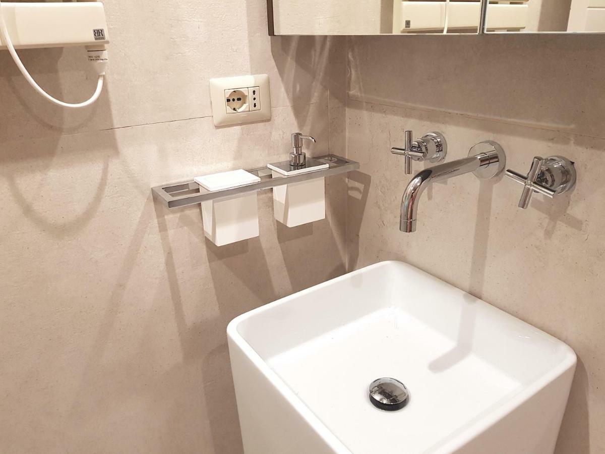 Minzoni94 - Twobedroom+Garden リド・ディ・カマイオーレ エクステリア 写真